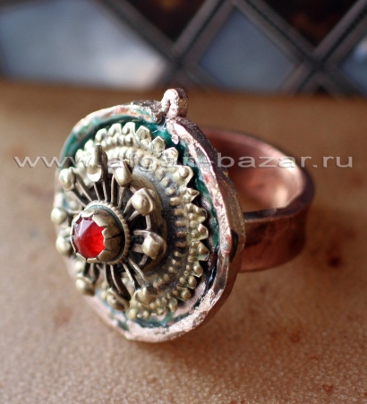 Александр Емельянов. кольцо "Сурья". Медь, ковка, пайка,  эмаль, деталь старого 